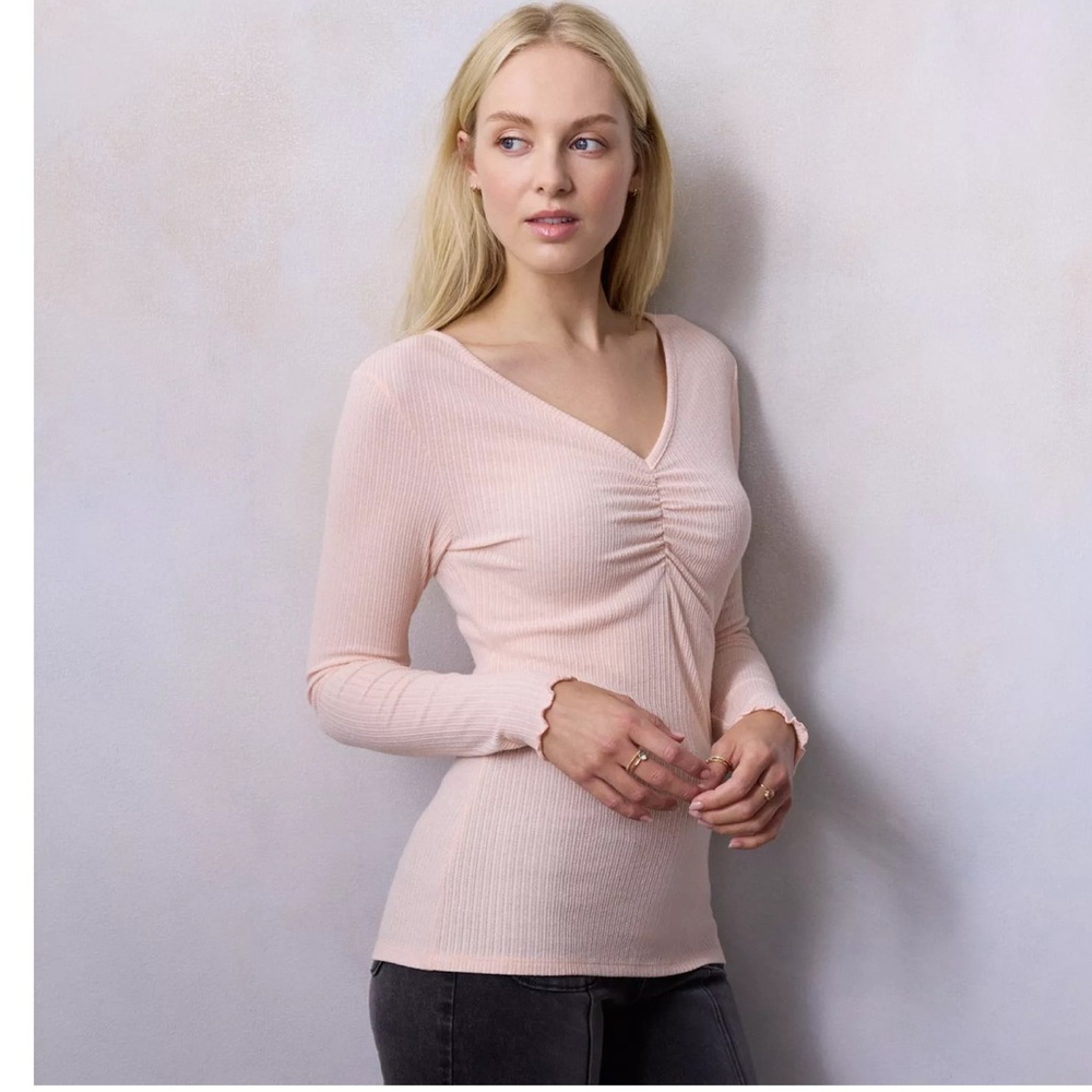 LC Lauren Conrad Long Sleeve Ruched Front V-Neck Top